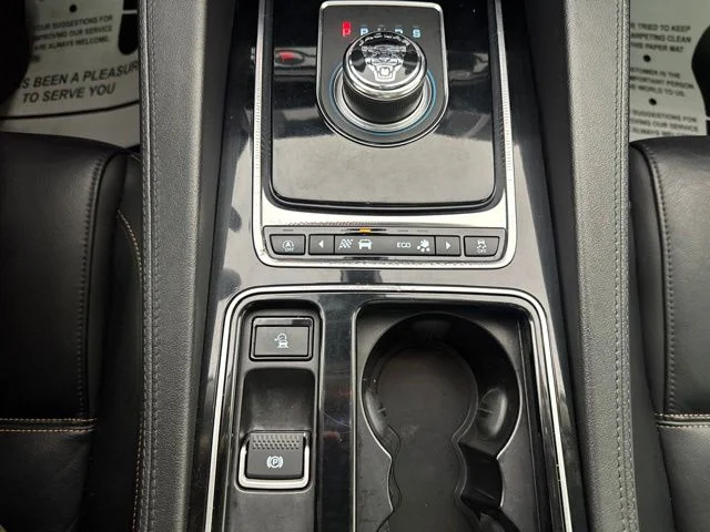 Used 2020 Black Jaguar 30t Prestige image 16