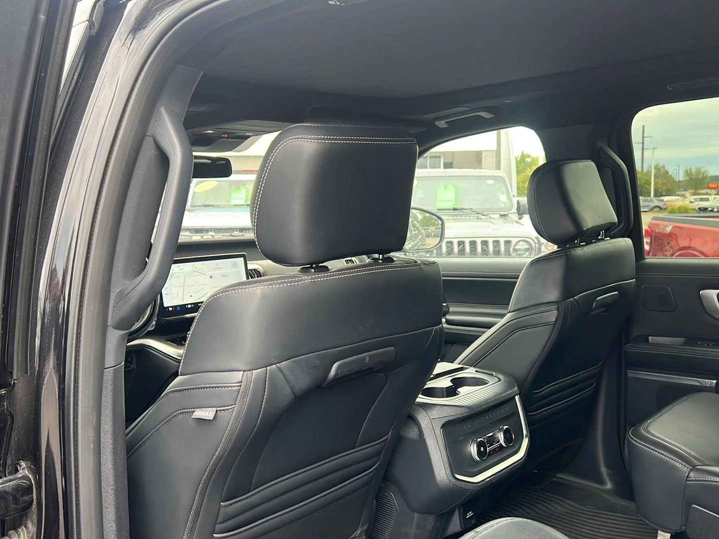 Used 2025 Agate Black Ford Platinum image 17