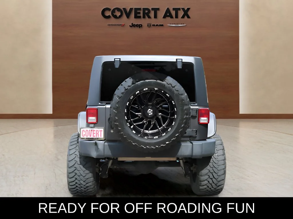 Used 2018 Gray Jeep Unlimited Sport image 4