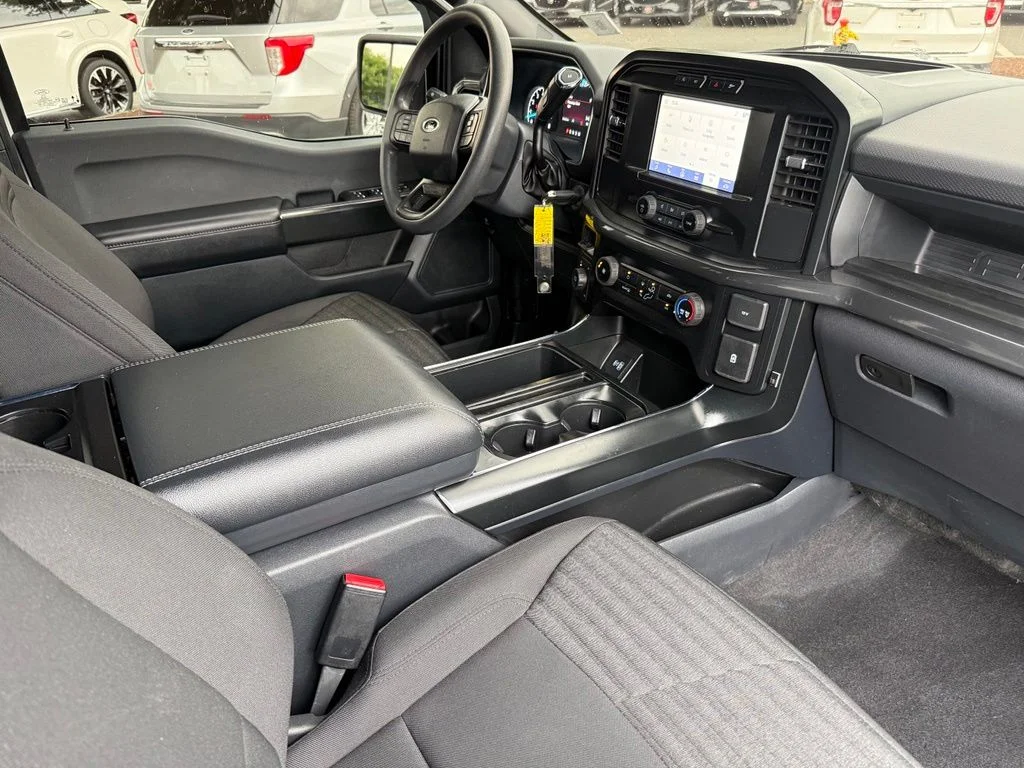 Used 2023 White Ford XL image 29