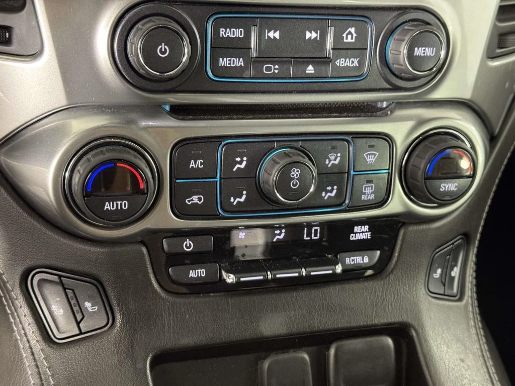 Used 2020 Gray Chevrolet LT image 29