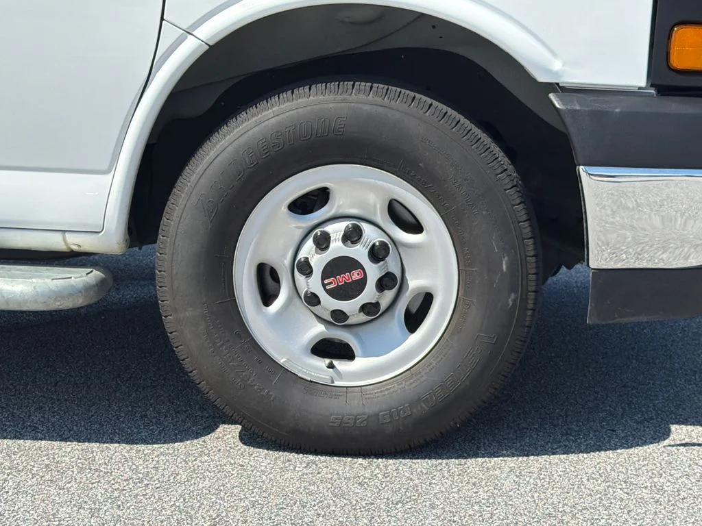 Used 2024 White GMC Work Van image 12