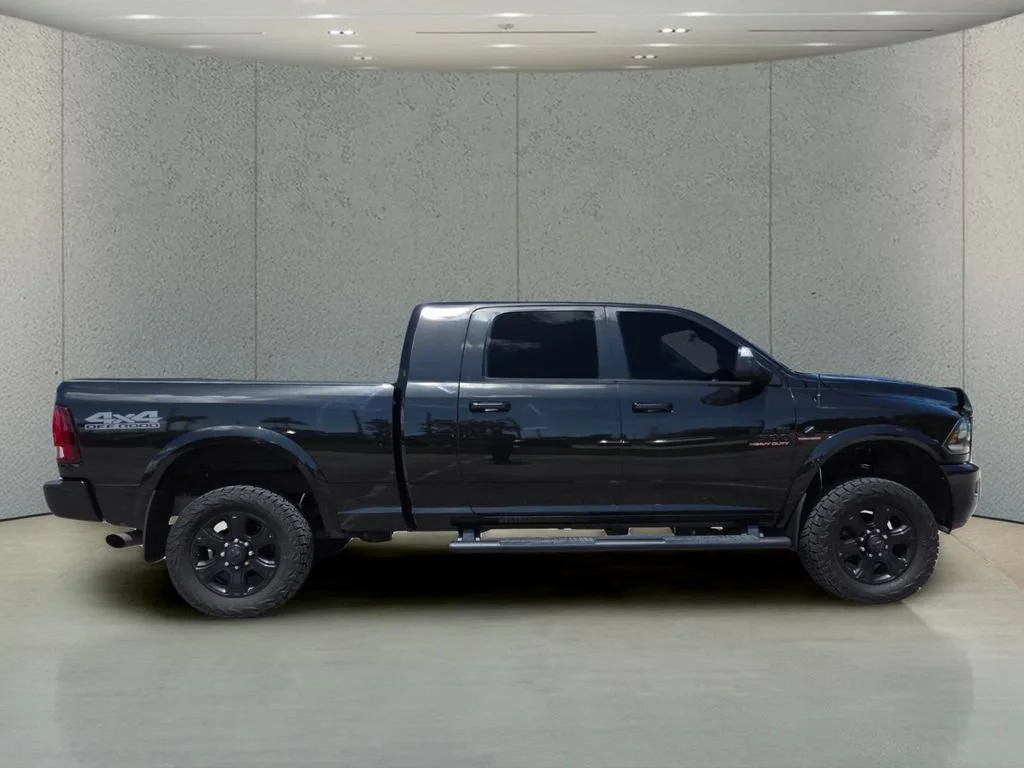 Used 2018 Brilliant Black Crystal Pearlcoat Ram Laramie image 3