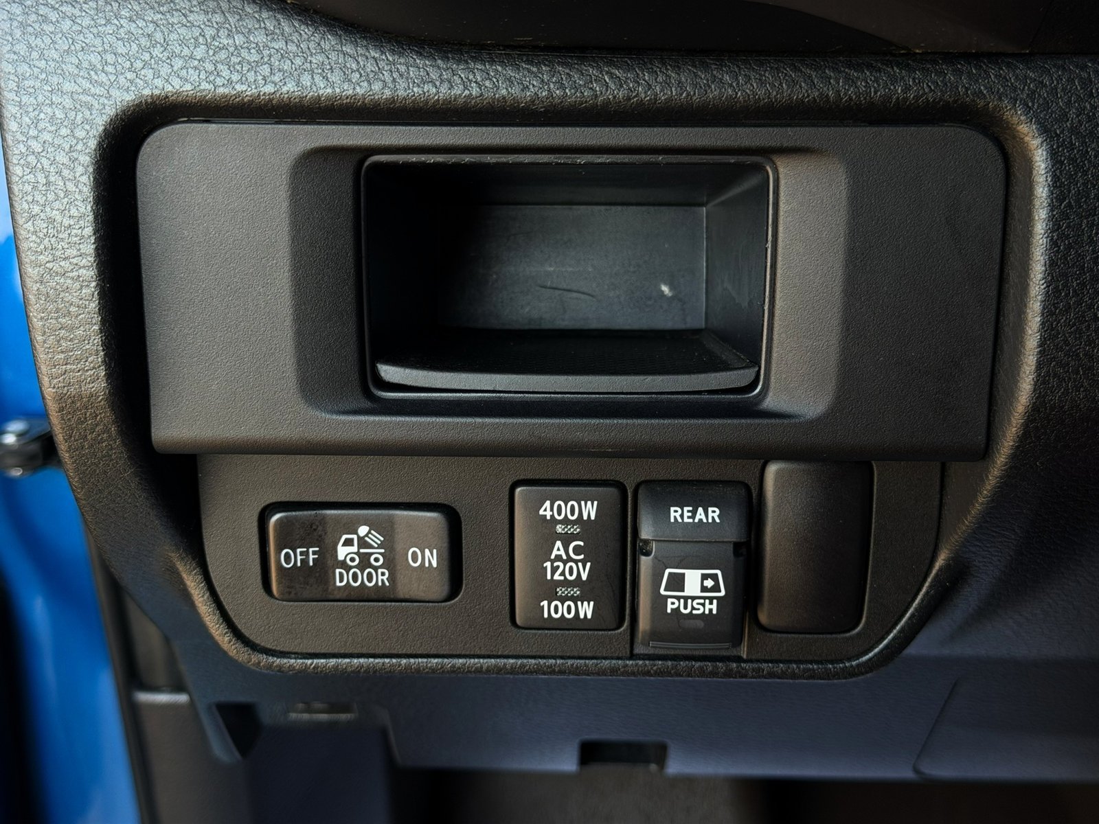 Used 2017 Blazing Blue Pearl Toyota Limited image 27