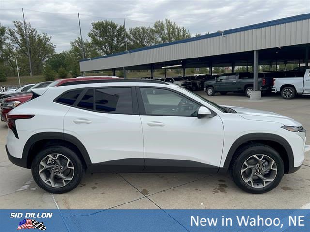 2026 Chevrolet Trax LT - Photo 6