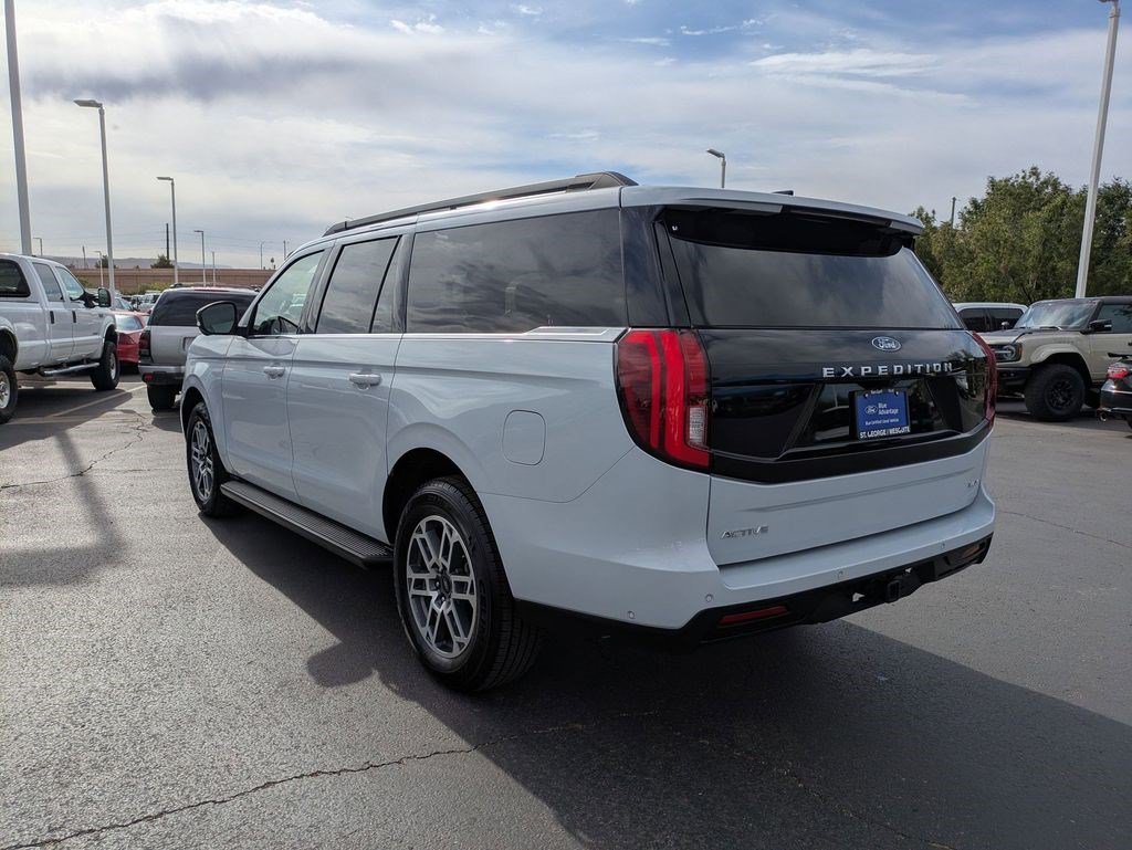 Used 2025 Silver Metallic Ford Active image 5