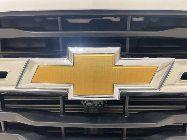 Used 2025 Summit White Chevrolet LT image 28