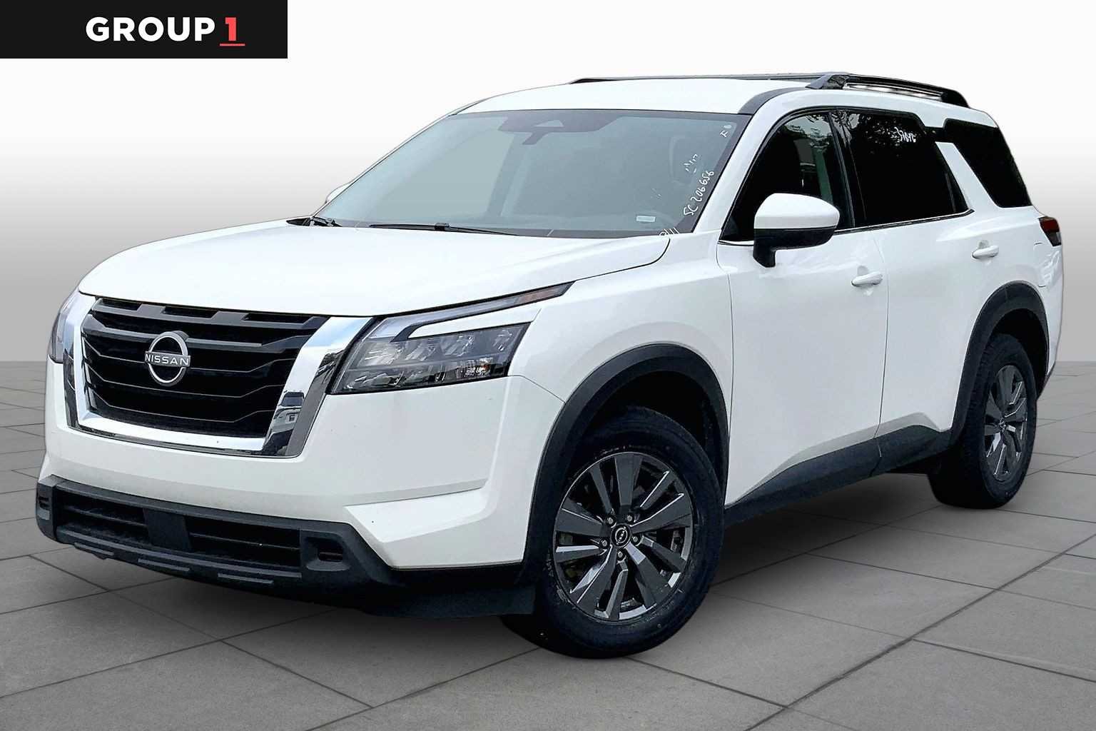 2025 Nissan Pathfinder SV