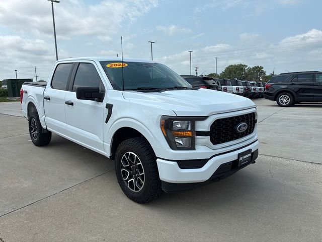 Used 2023 White Ford XL image 1