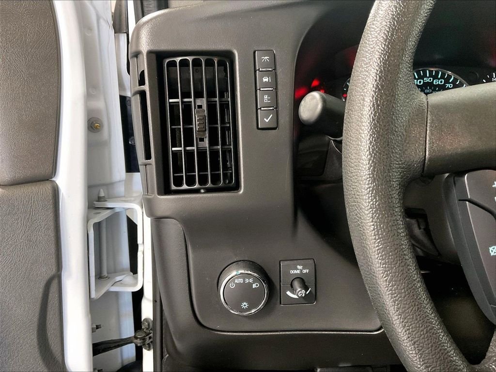Used 2025 White GMC Work Van image 25