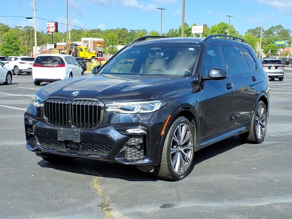2022 BMW X7 M50i's photo