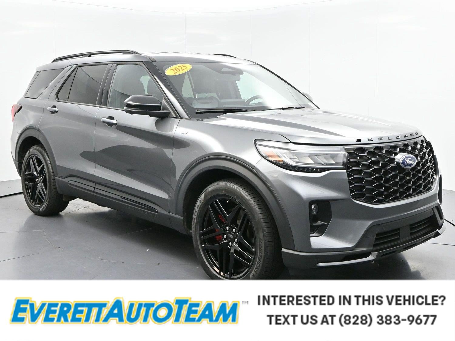 Used 2025 Carbonized Gray Ford ST-Line image 1
