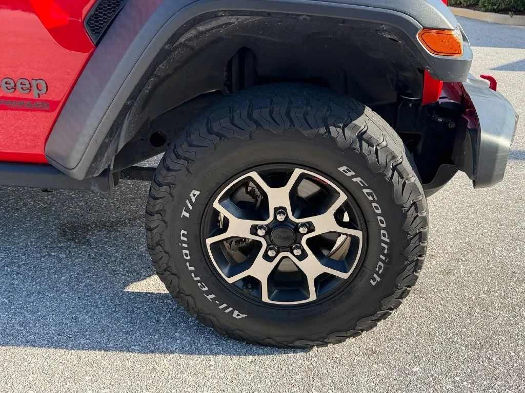 Used 2020 Red Jeep Unlimited Rubicon image 9