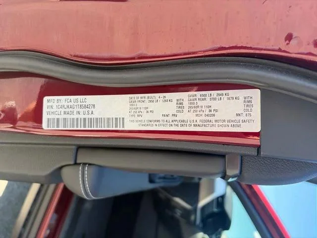 New 2026 Velvet Red Pearl-Coat Exterior Paint Jeep Laredo X image 29