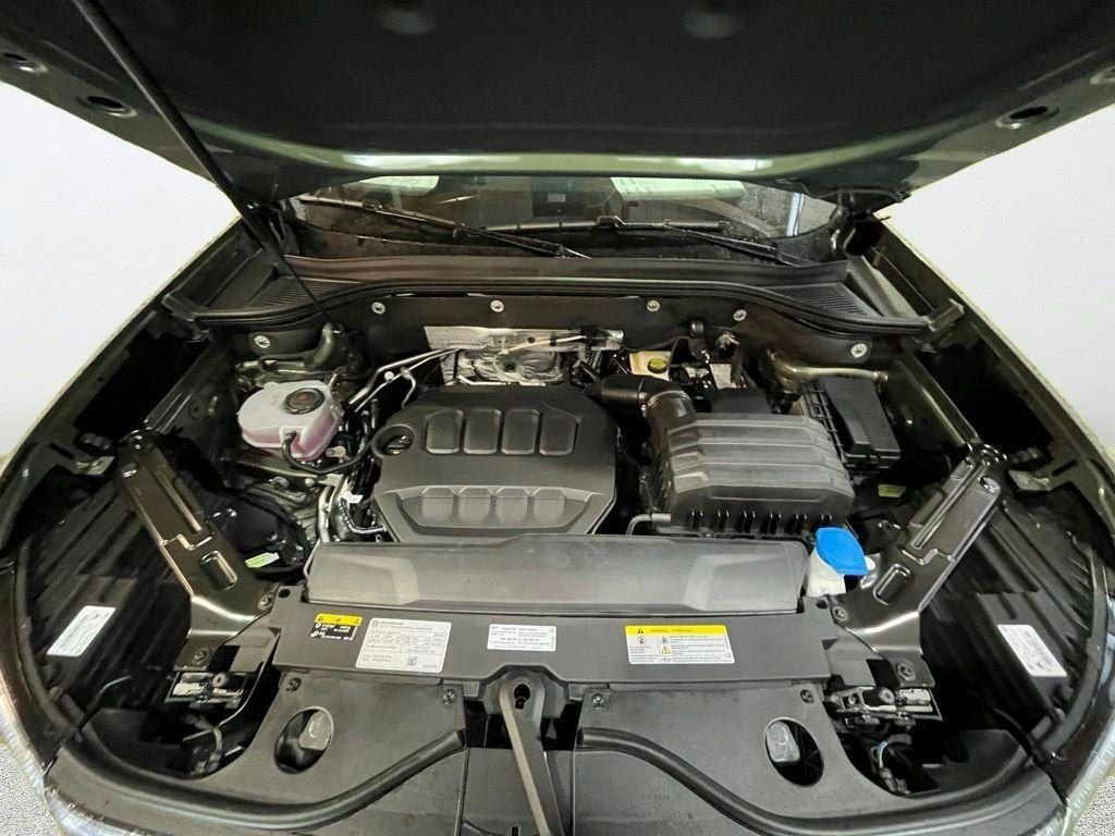 New 2026 Green Volkswagen SE w/Technology image 28