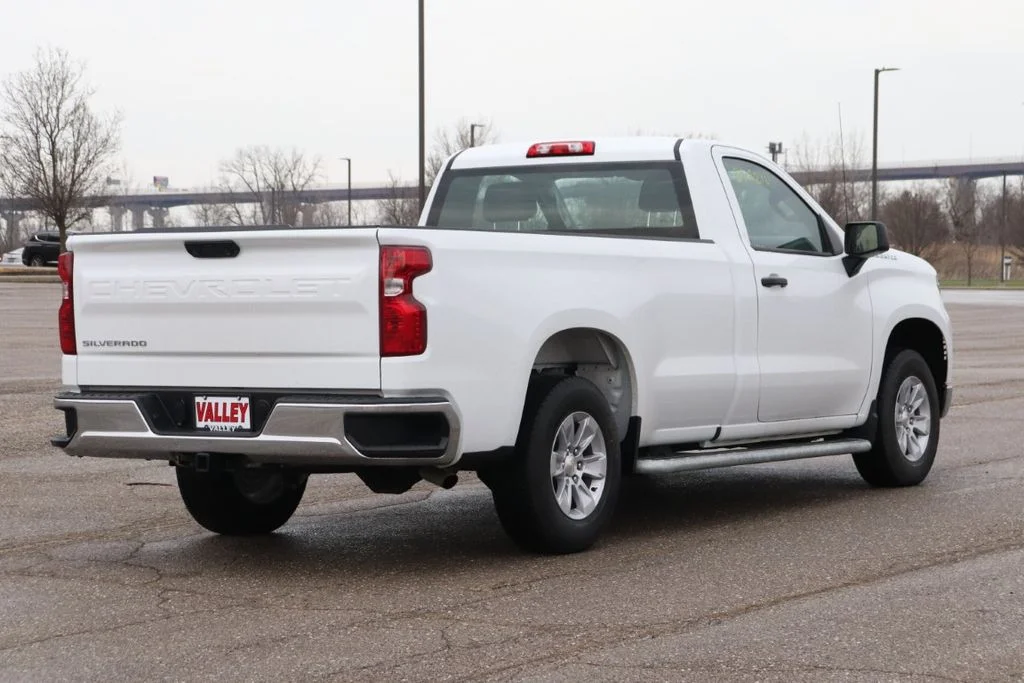 Used 2025 Summit White Chevrolet WT image 8