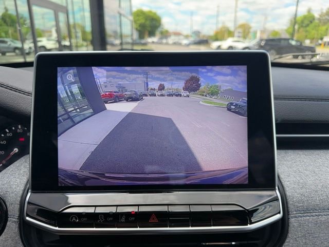 Used 2022 Black Jeep Latitude image 16