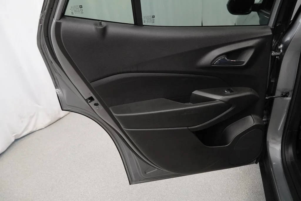 Used 2024 Sterling Gray Metallic Chevrolet LT image 25