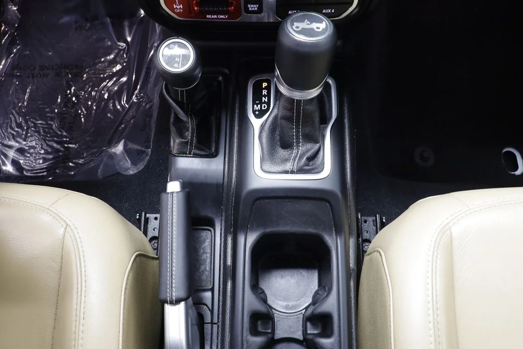Used 2018 Bright White Clearcoat Jeep Rubicon image 9