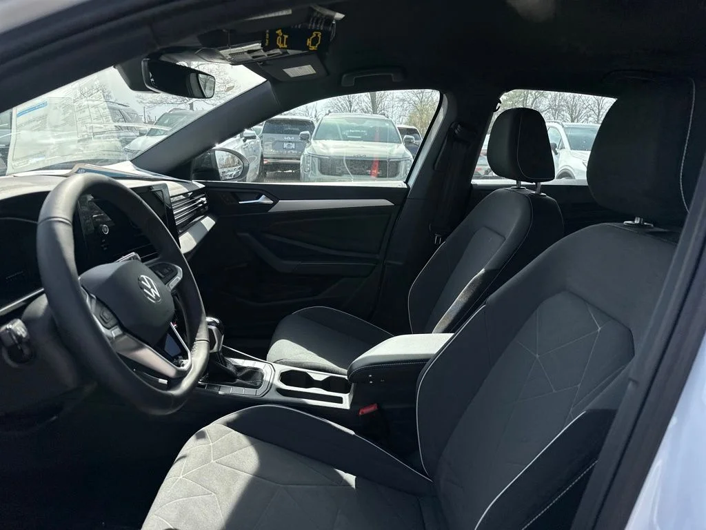 New 2026  Volkswagen 1.5T Sport image 10