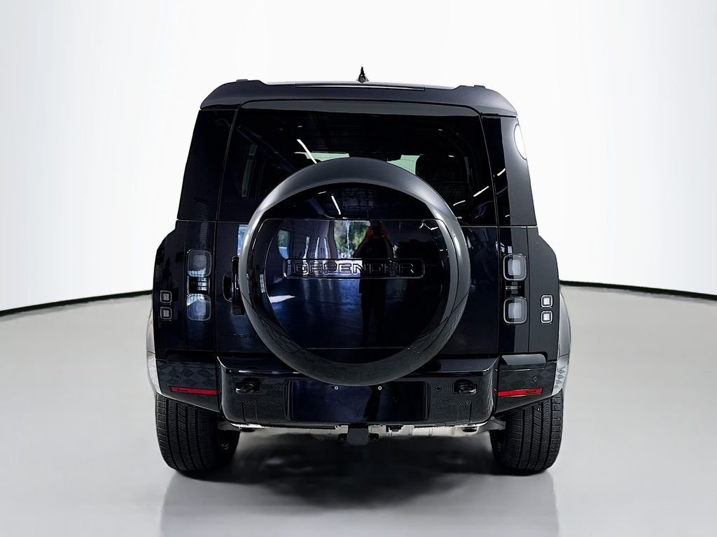 New 2026 Santorini Black LAND ROVER X-Dynamic SE image 10