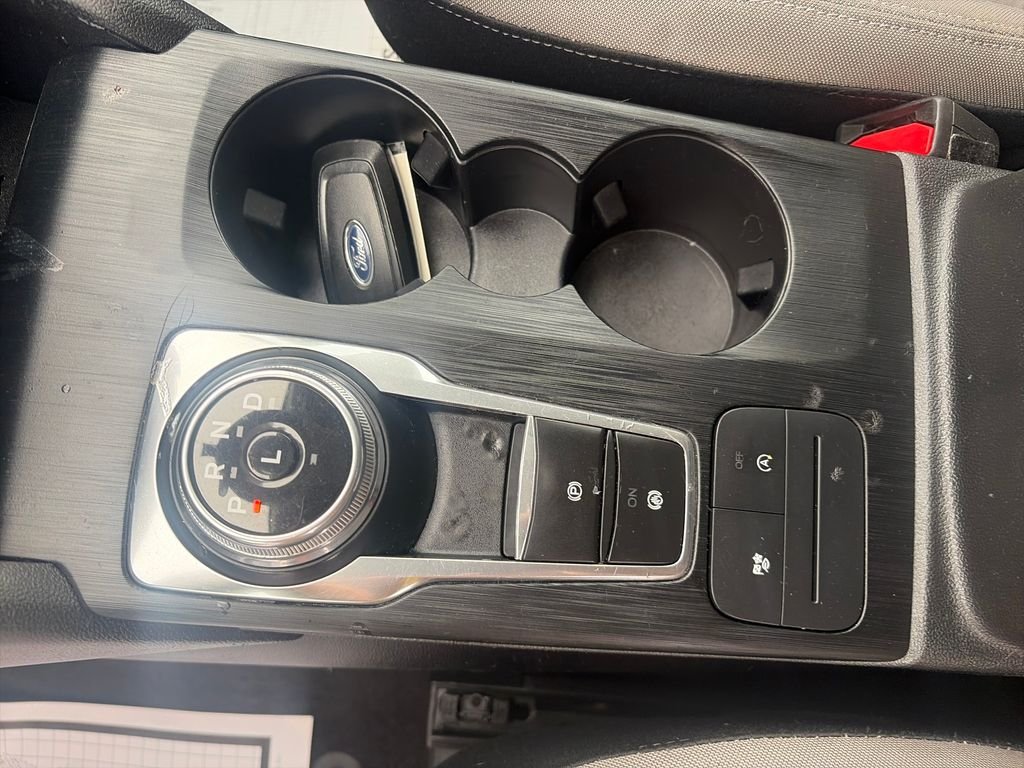 Used 2022 White Ford SE image 23