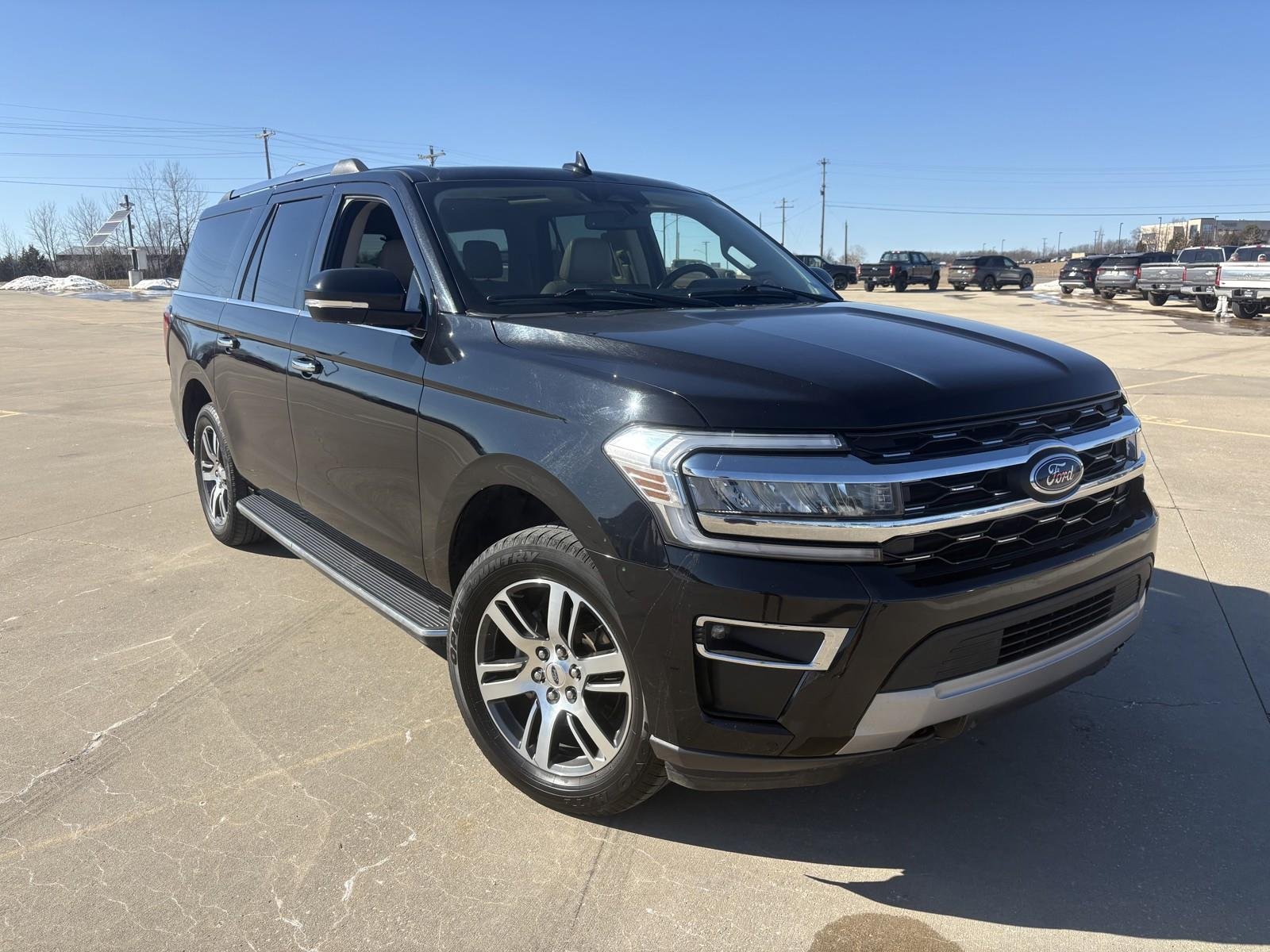 Used 2023 Ford Expedition Limited with VIN 1FMJK2A88PEA40334 for sale in Kansas City