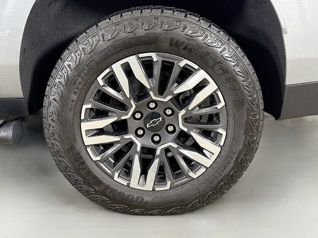 New 2026 Sterling Gray Metallic Chevrolet Z71 image 34
