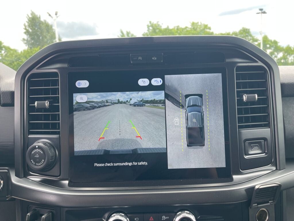 New 2026 Carbonized Gray Metallic Ford Tremor image 13