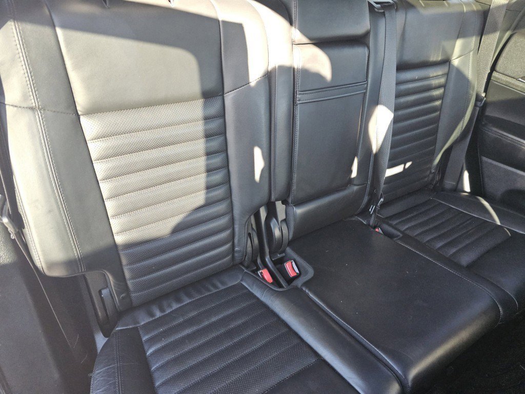 Used 2018 Billet Silver Metallic Clearcoat Jeep Limited image 29