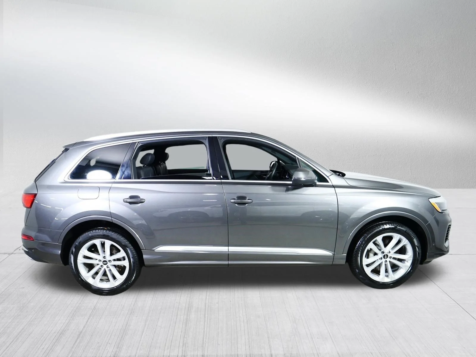 2025 Audi Q7 Premium Plus - Photo 8
