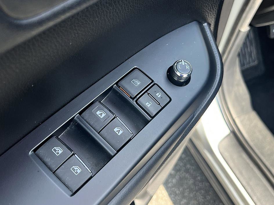 Used 2018 Celestial Silver Metallic Toyota XLE image 21