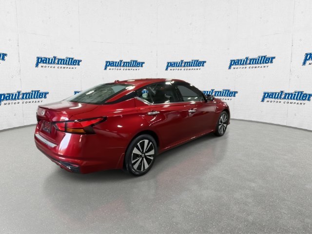 Certified Used 2019 Red Nissan 2.5 SV image 11