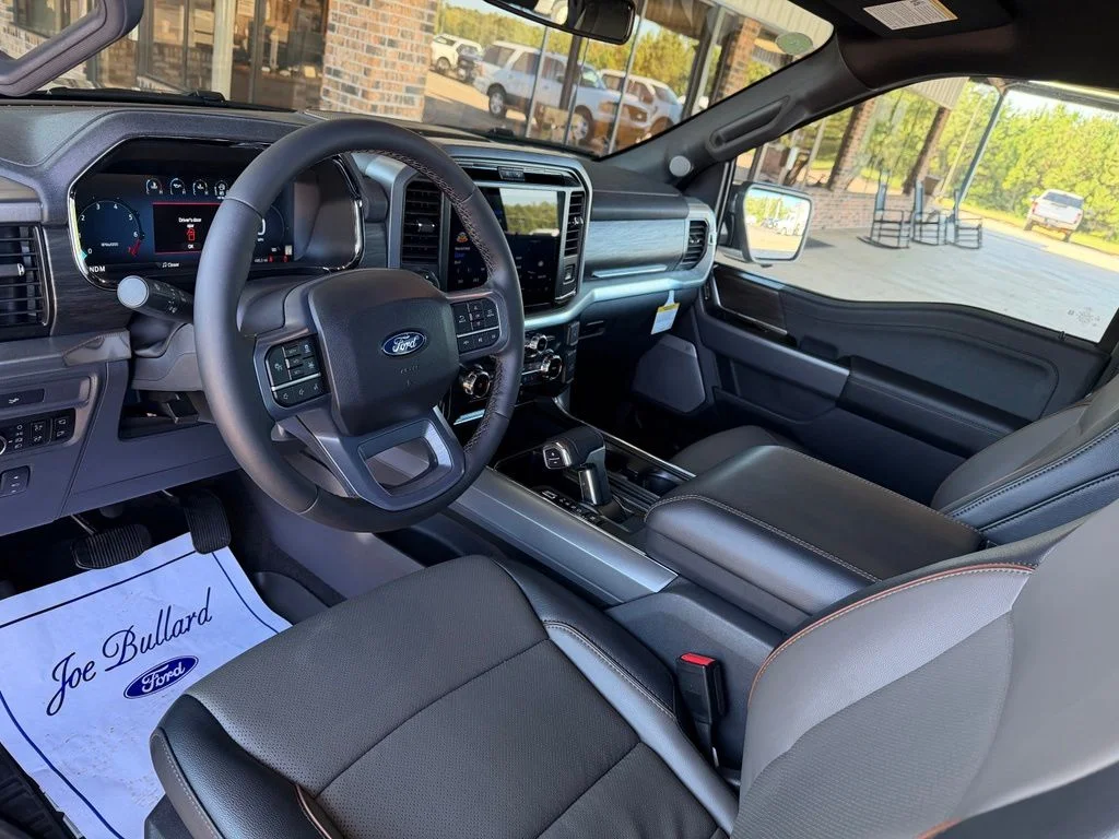 New 2026 Silver Metallic Ford Lariat image 4