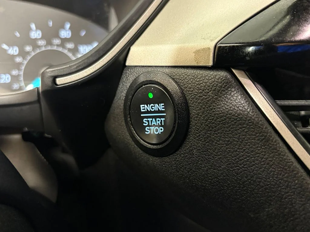 Used 2022 Blue Metallic Ford SEL image 23