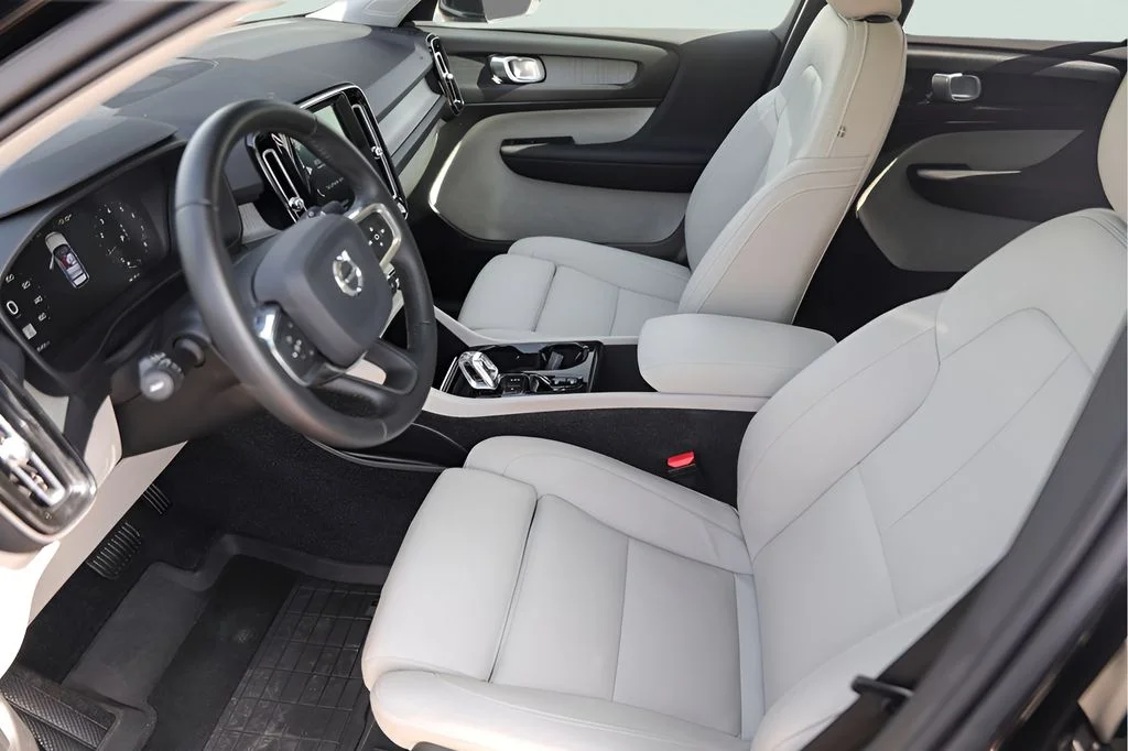 Used 2020 Black Volvo T5 Inscription image 12