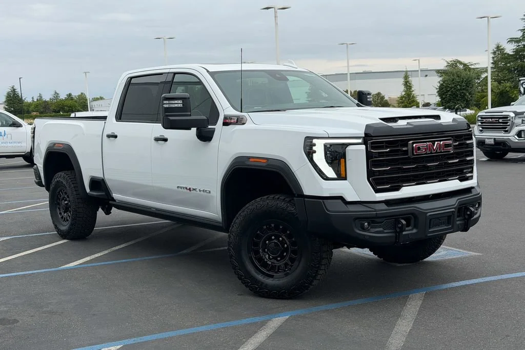 New 2026 Summit White GMC AT4X image 2