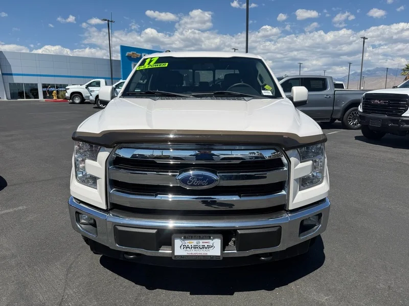 Used 2017 White Platinum Me Ford XL image 8