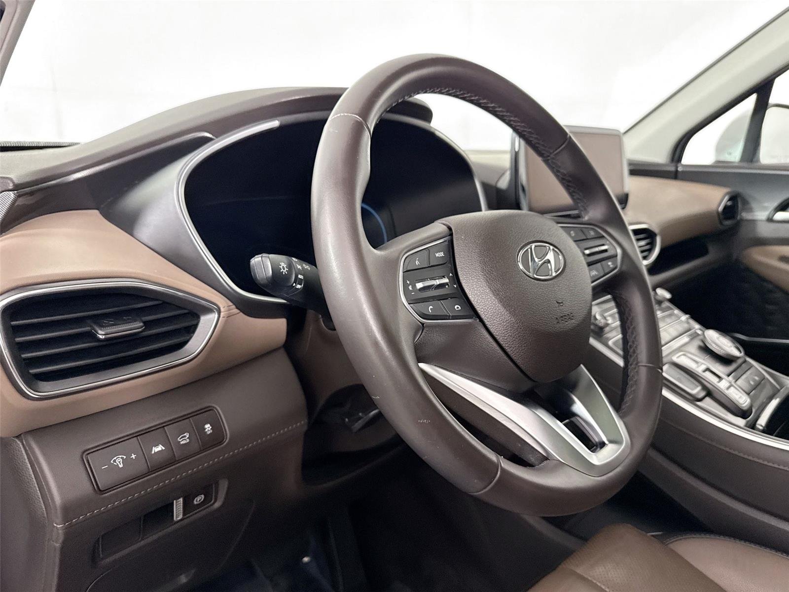 Used 2022 Quartz White Hyundai SEL Premium image 4
