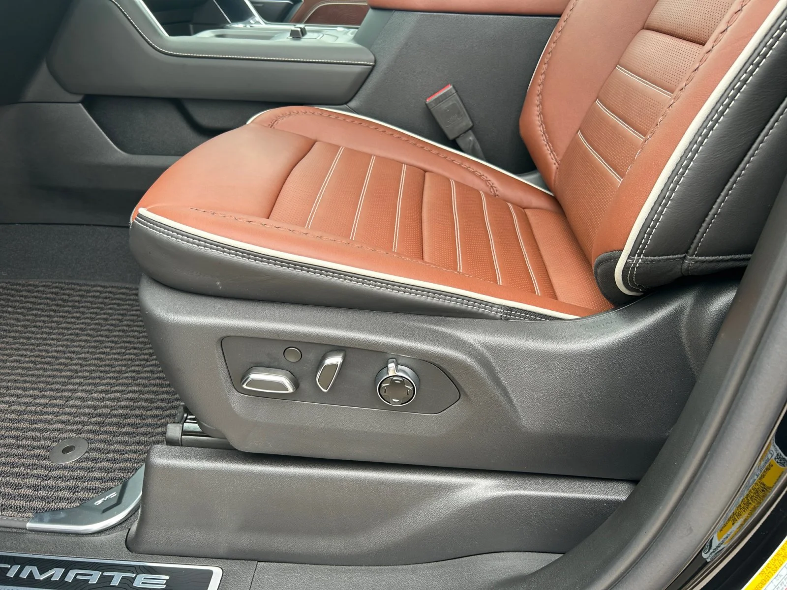 New 2026 Onyx Black GMC Denali Ultimate image 14