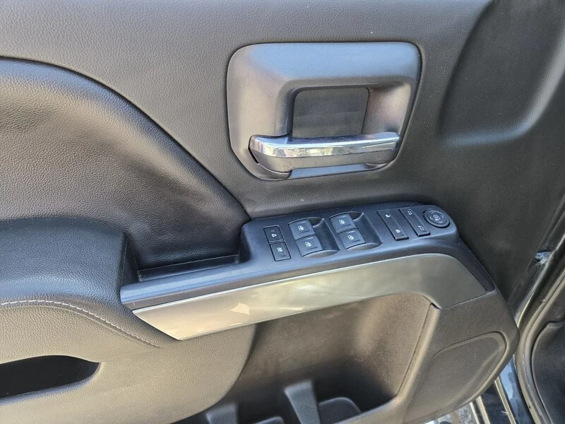 Used 2018 Graphite Metallic Chevrolet LT image 12