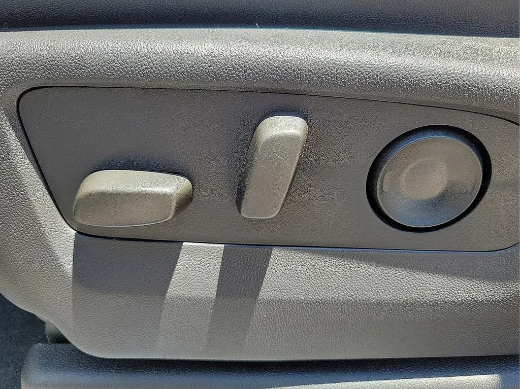 2026 GMC Sierra 1500 SLT - Photo 15