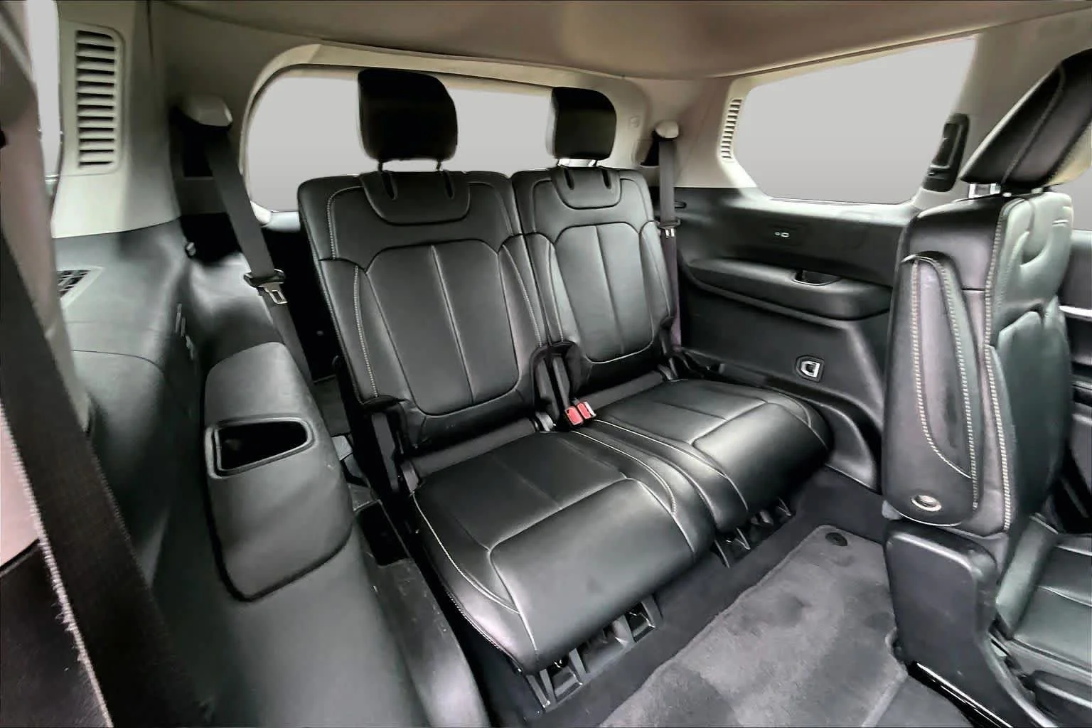 Used 2023 Bright White Clearcoat Jeep Limited image 35