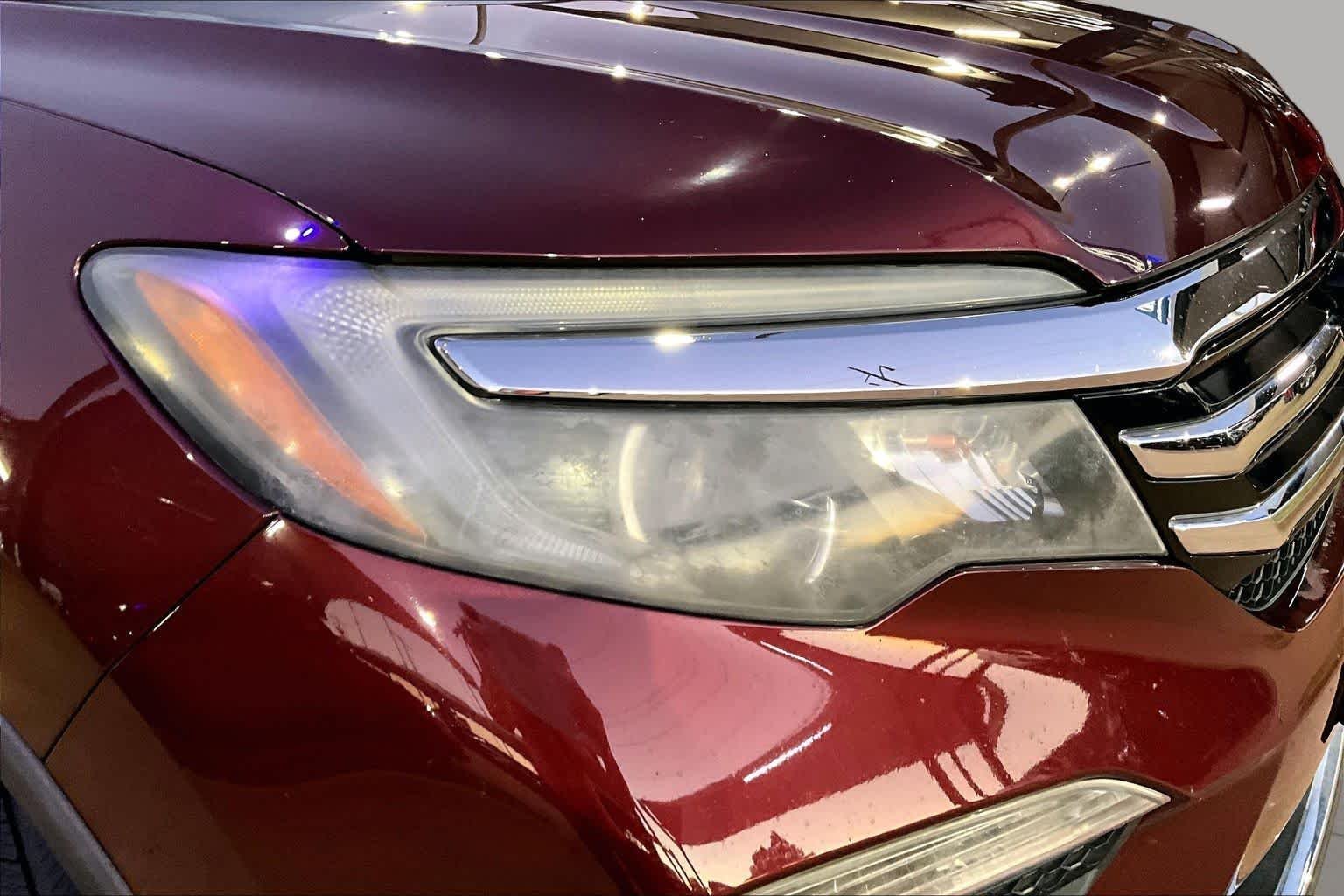 Used 2018 Deep Scarlet Pearl Honda Touring image 27