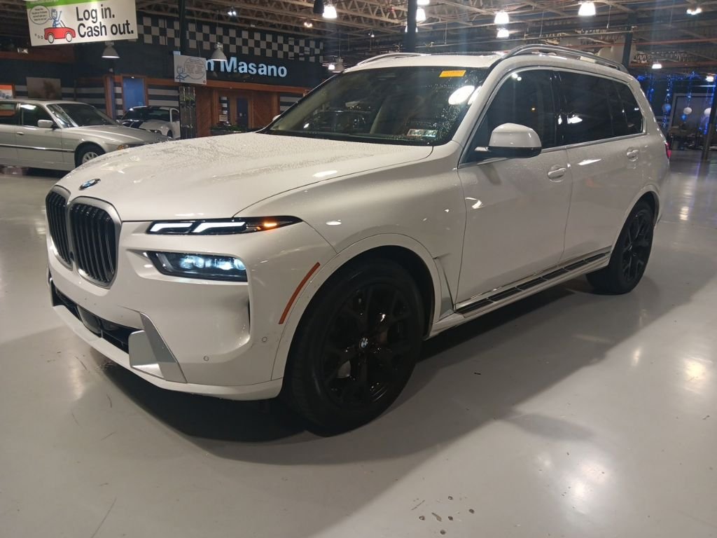 2024 BMW X7 xDrive40i's photo