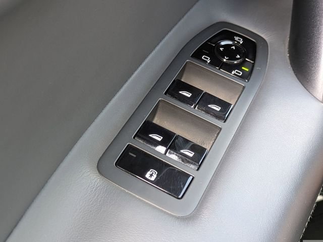 Used 2023 Gray BMW M60 image 29