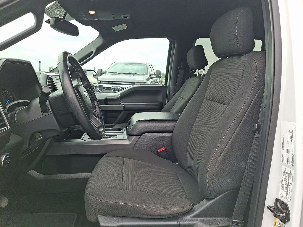 Used 2017 White Ford  image 14