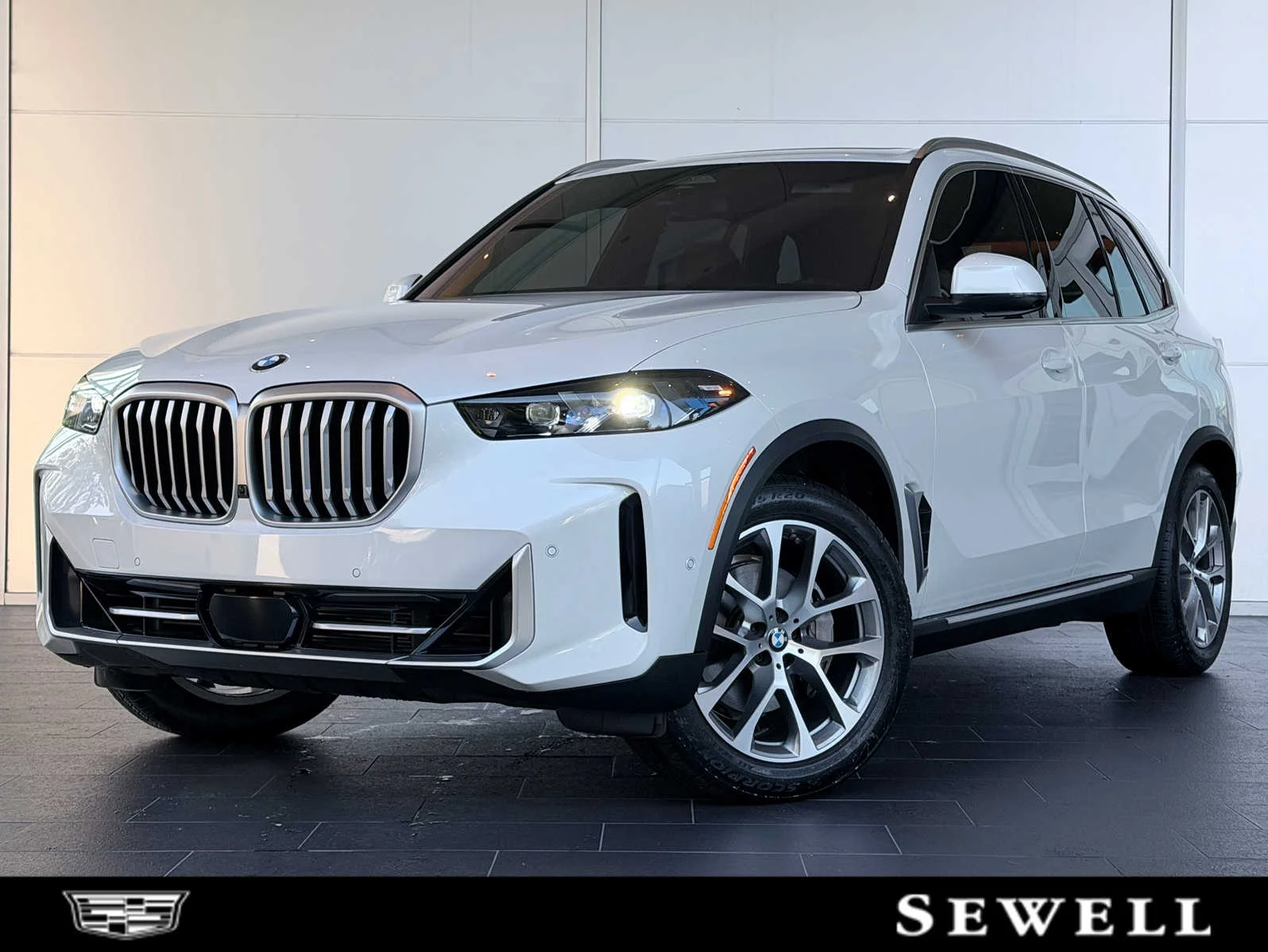Used 2026  BMW sDrive40i image 1