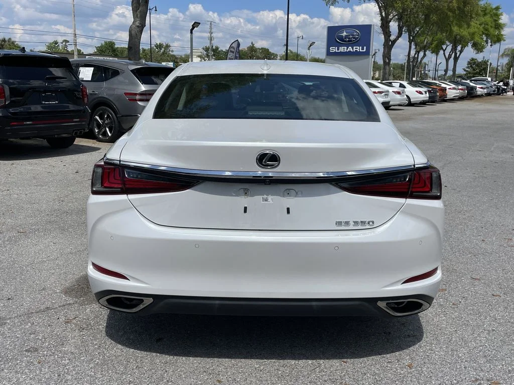 Used 2023 White Lexus 350 image 4