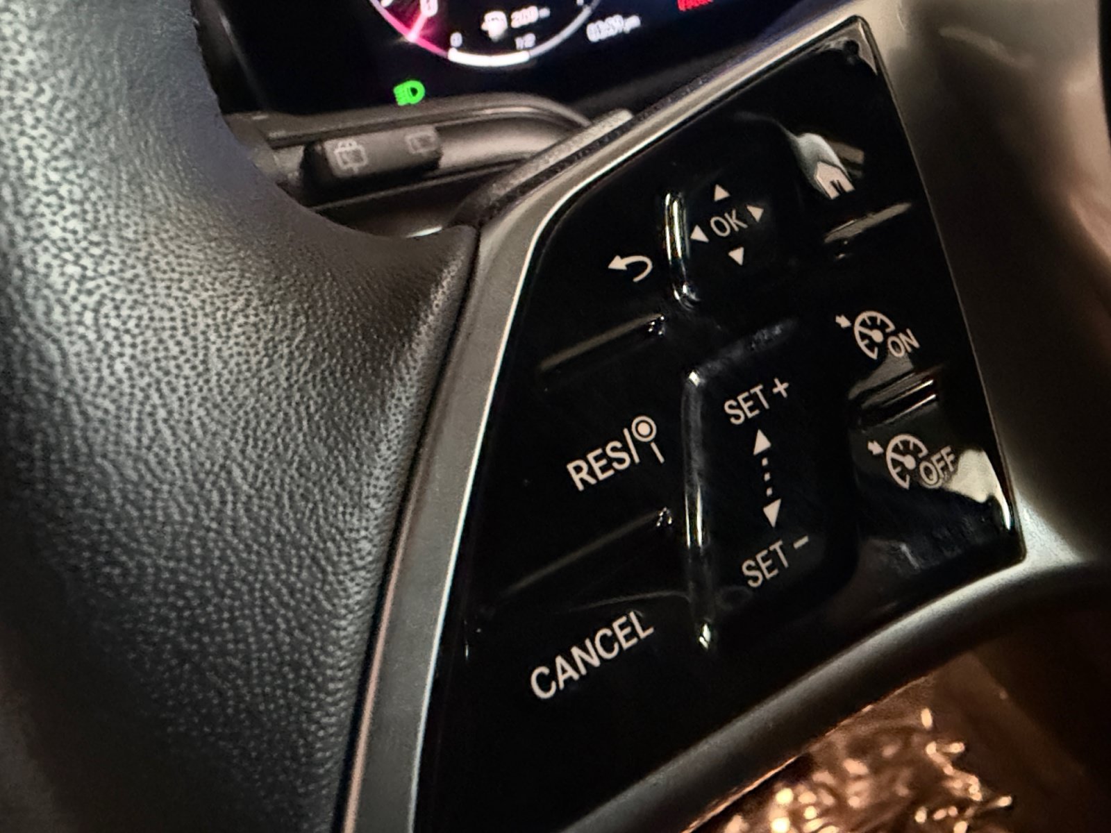 Used 2026 Black Mercedes-Benz GLB 250 image 22